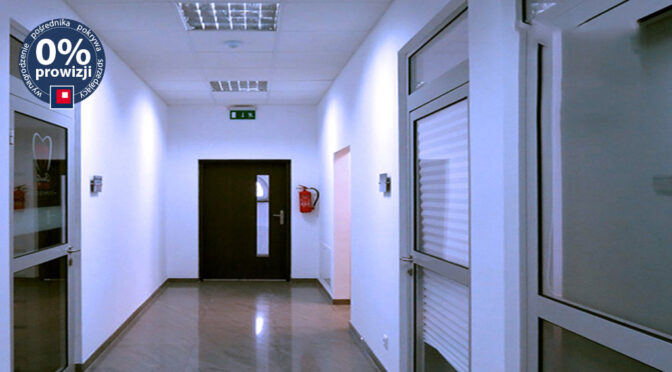 korytarz prowadzący do biura na wynajem Wrocław